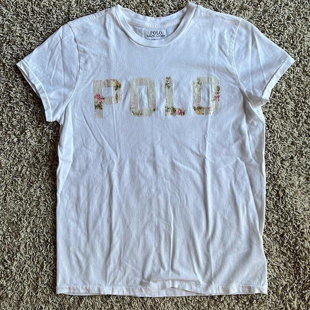 New without tags Polo tee in white with floral sequin logo detail